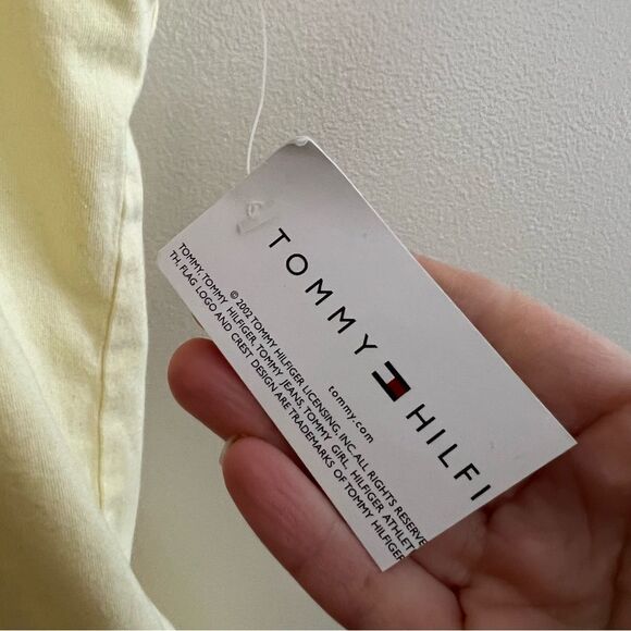 Tommy Hilfiger 3X Butter Yellow Sleeveless Top w/embroidered detail NWT🏷 - Picture 3 of 12